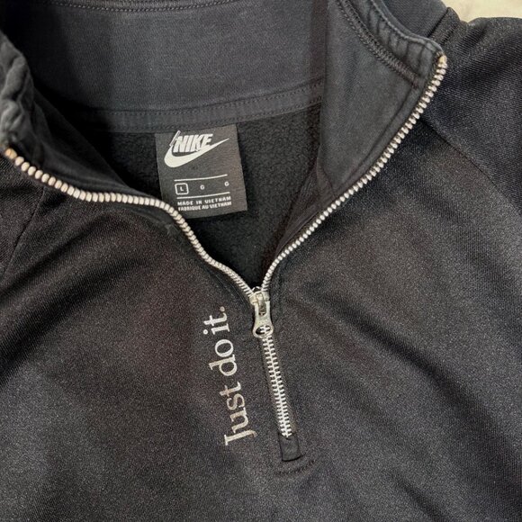 Nike Women's Zipper Pullover Just Do It Size Large 1/4 Zip - Picture 6 of 7